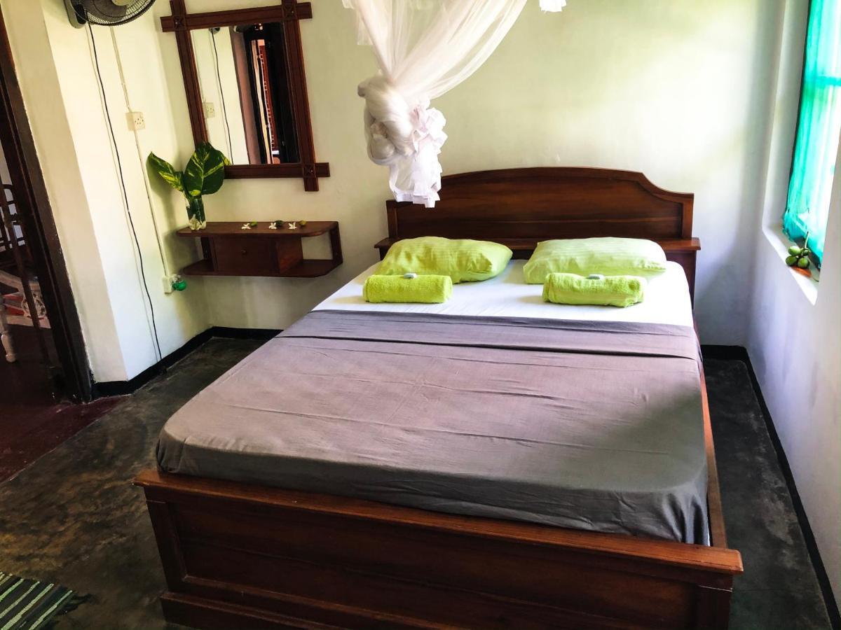 Dodanduwa Circus Lagoon Hideaway B&B 외부 사진