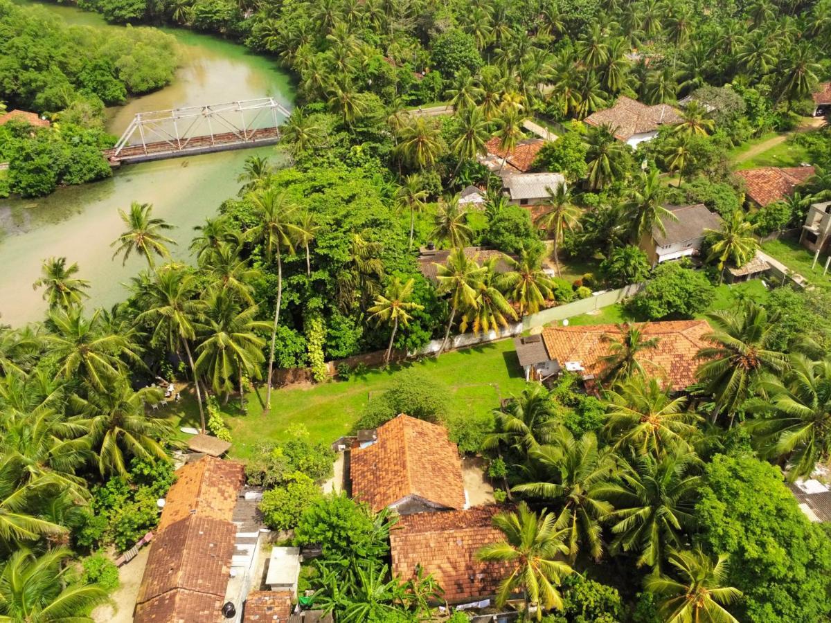 Dodanduwa Circus Lagoon Hideaway B&B 외부 사진